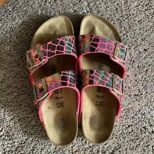Birkenstock Arizona gator gleam raspberry size 41 euro women’s 10 Guc!